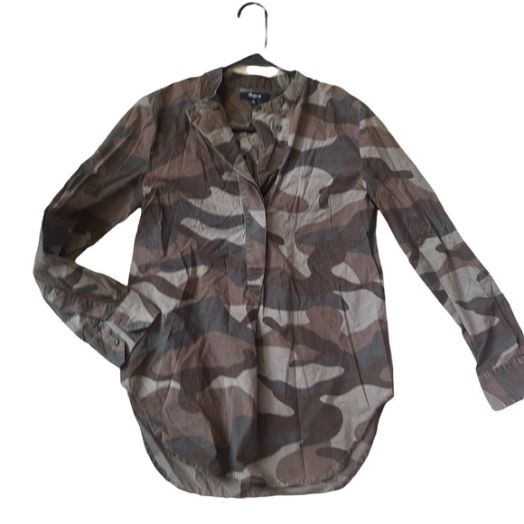 Madewell Tops - Madewell camo shirt